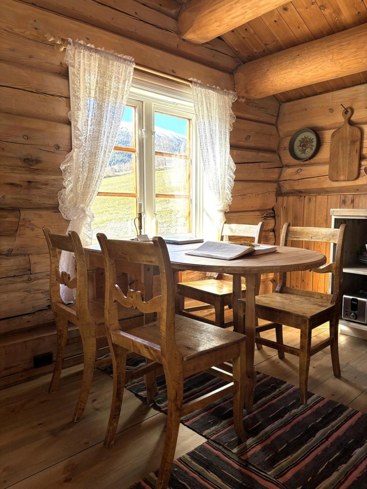 Stallen - Koselig Lite Hus Pa Gardstun Skjak Exterior photo